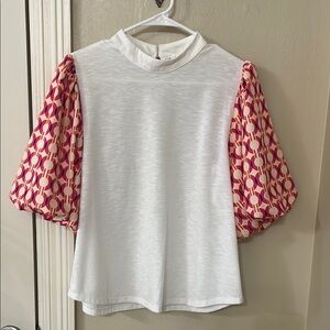 THML White and Pink Patterned Sleeve Women's Top size M